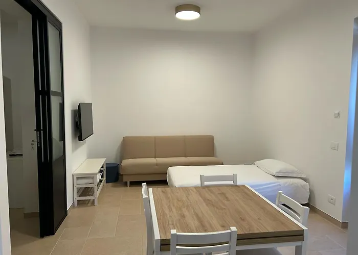 Essenza Agroturismo *